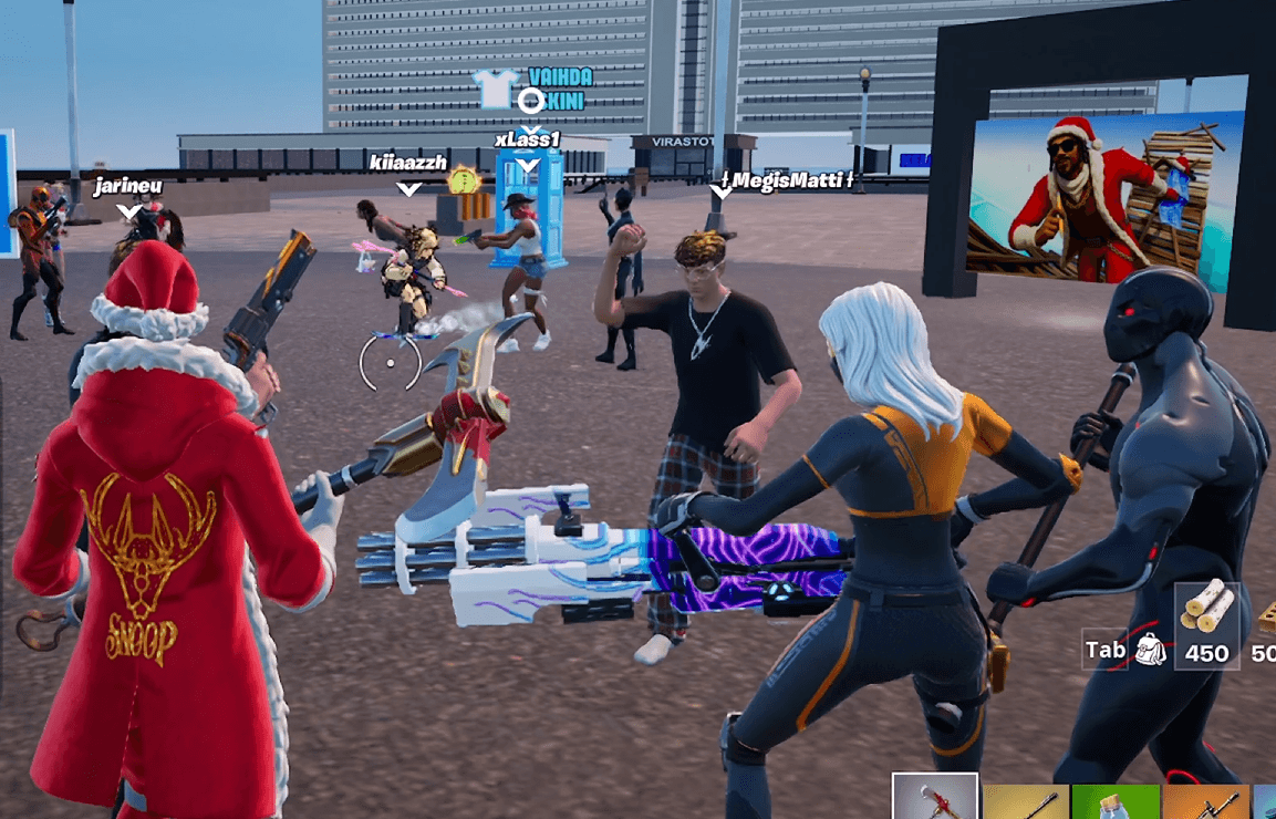 Players hanging out together in the Kouvola lobby